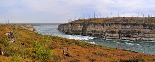 Панорама швидкості в скелястому каньйоні . — стокове фото