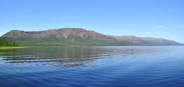 Panorama mountain lakes on the Putorana plateau. — Stock Photo, Image