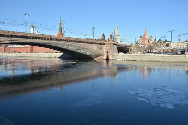 Κρεμλίνο ανάχωμα στη Μόσχα. — Φωτογραφία Αρχείου