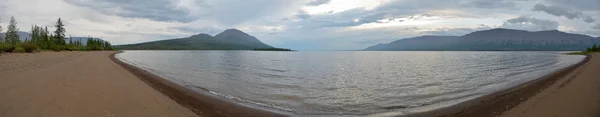 Lake panorama on the Putorana plateau. — Stock Photo, Image