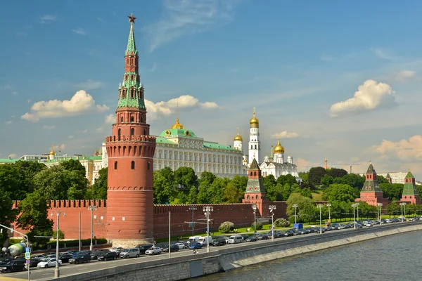 Московський кремль в кінці весни. — стокове фото