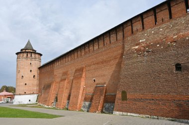 Kremlin, Kolomna 'da. Moskova bölgesinin doğusundaki Kolomna kasabasındaki 16. yüzyıldan kalma bir kalenin kalıntıları..