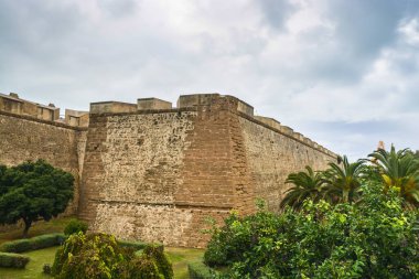 Cadiz sokaklarından. Atlantik kıyısındaki İspanyol şehri manzarası.