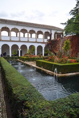Granada 'da Alhambra. Granada 'da bir saray kompleksi, Endülüs' te bir İspanyol şehri..