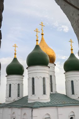 Kolomna 'da sonbahar. Moskova bölgesinin doğusunda antik bir Rus şehrinin tarihi bir parçası..