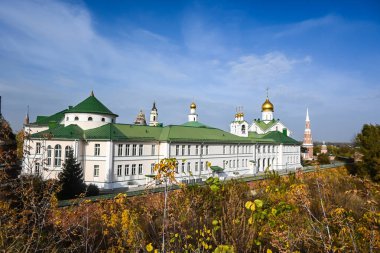 Kolomna 'da sonbahar. Moskova bölgesinin doğusunda antik bir Rus şehrinin tarihi bir parçası..
