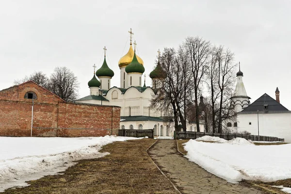 Iglesia Ortodoxa Suzdal Anillo Oro Rusia Principios Primavera —  Fotos de Stock