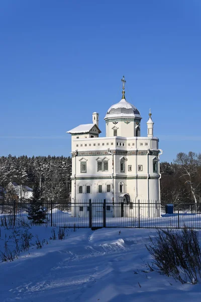 新エルサレム修道院 1月の霜の晴れた日 モスクワ近郊のイストラ市のロシア正教会修道院 — ストック写真