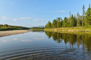 Kuzey Urallar 'da yaz. Ulusal Park 