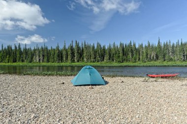 Kuzey Urallar 'da yaz. Ulusal Park 