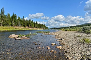 Kuzey Urallar 'da yaz. Ulusal Park 