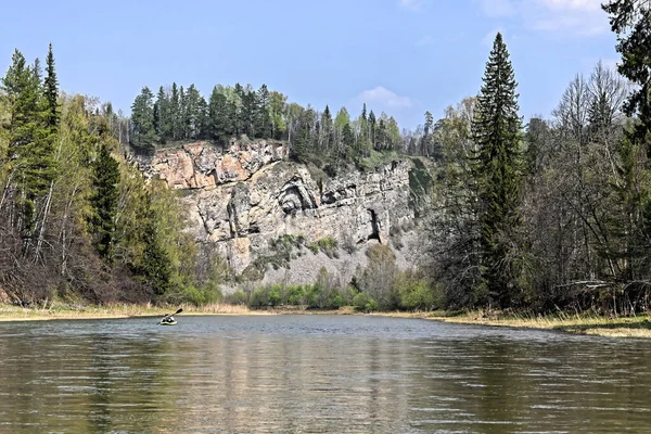 Rochers Sur Les Rives Rivière Zilim Printemps Dans Parc Naturel — Photo