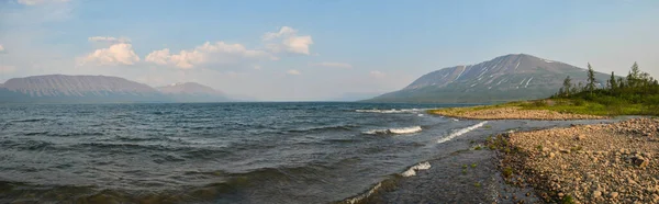 Putorana Platosu Ndaki Bir Dağ Gölü Panoraması Doğu Sibirya Rusya — Stok fotoğraf