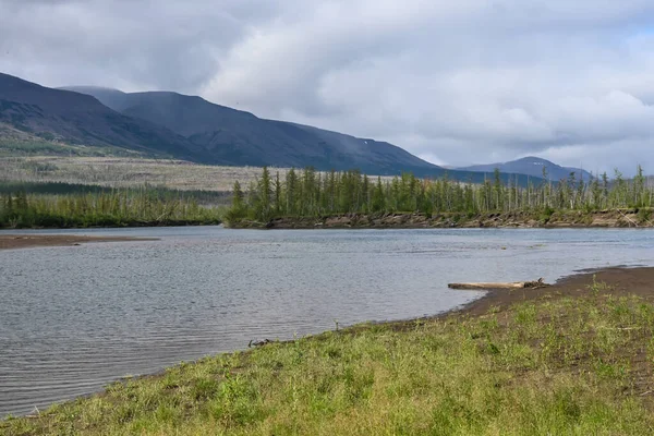 Muksunfloden Putorana Platån Flod Sommar Landskap Norra Östra Sibirien — Stockfoto