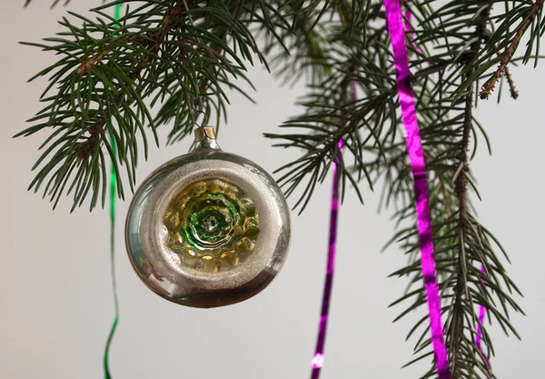 La decoración de los árboles de Navidad . —  Fotos de Stock