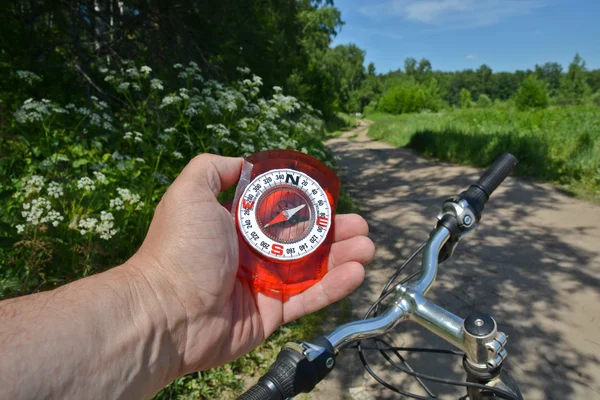 Busola si bicicleta . — Fotografie, imagine de stoc