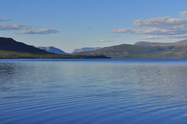 Lago de la tarde en la meseta de Putorana . — Foto de Stock