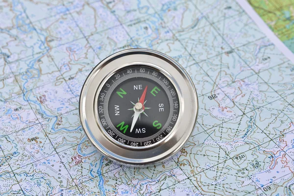 Mapa a kompas. — Stock fotografie