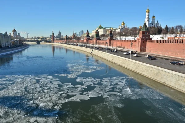 Rzeki Moskwy, Kreml. — Zdjęcie stockowe