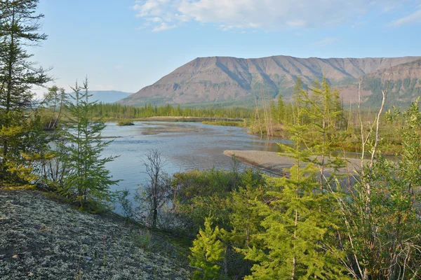 Berg i närheten av Norilsk sjöar. — Stockfoto