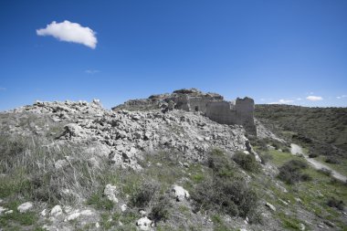 eski bir kale kalıntıları