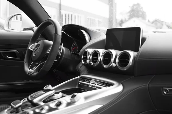 Deggendorf, Germany - 23. APRIL 2016: interior of a 2016 Mercedes GT S during the luxury cars presentation in Deggendorf. — Stock Photo, Image