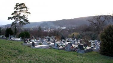 Bohunovo, ilçe Roznava mezarlıkta