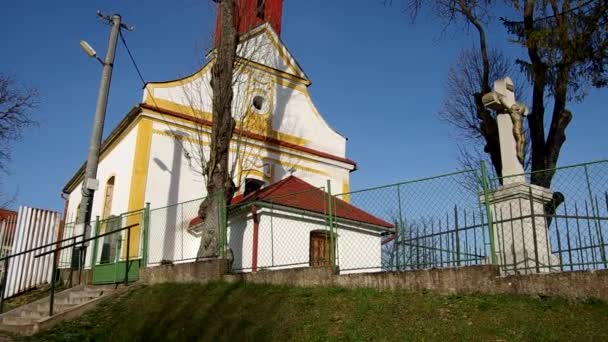 Římsko-katolická církev svaté Anny Brzotin, Slovensko — Stock video