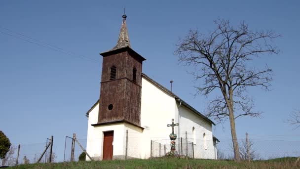 Evangelische Kirche in Meliata, Slowakei — Stockvideo