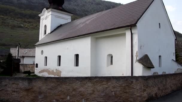 Reformed church in Slavec, Slovakia — Stock Video