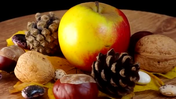 Frutta autunnale — Video Stock