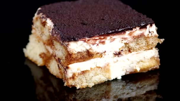 Tiramisu taart — Stockvideo