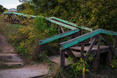 Eski merdiven manzarası. Tahta merdiven..
