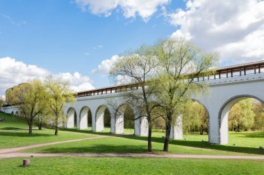 Rostokinsky Aqueduct Moskova 'daki Milyon Köprüsü olarak da bilinir. Antika. 18. yüzyılda yapılmış..