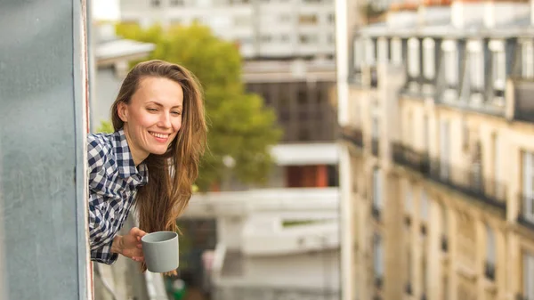 Bom Dia Mulher Bonita Com Uma Xícara Café Desfrutando Dia — Fotografia de Stock