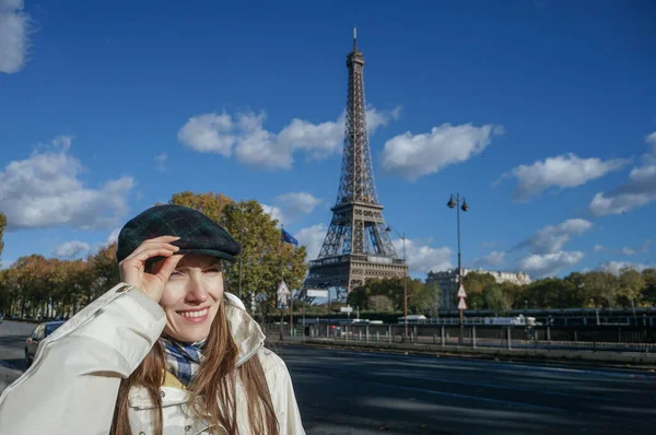 Happy Young Woman Paris — Stock Photo, Image