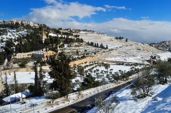 Елеонская Гора Иерусалиме Покрытая Снегом Феврале — стоковое фото