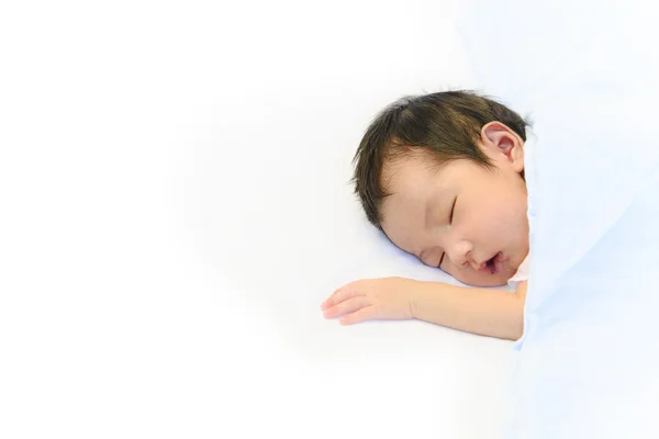 Lindo Bebé Durmiendo Sobre Fondo Manta Algodón Blanco — Foto de Stock