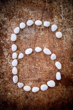 '6' alfabe formu beyaz taş sayısı