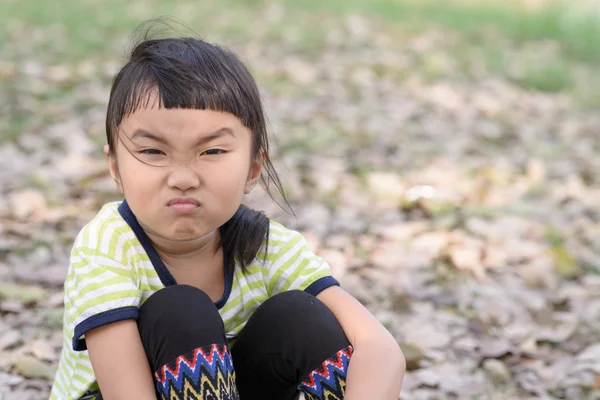 Kid portrait with eye comtact — Stock Photo, Image