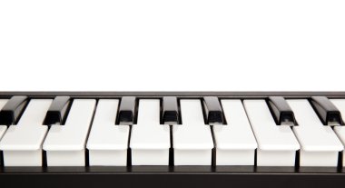piyano izole 