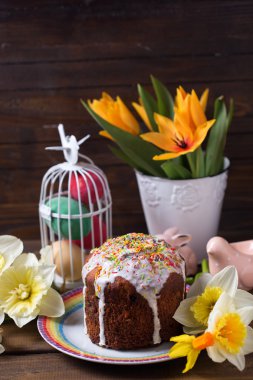 Paskalya kek, çiçekler