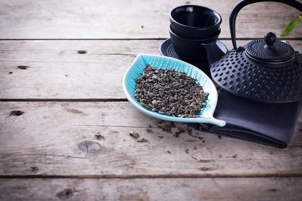 Green tea in bowl — Stock Photo, Image