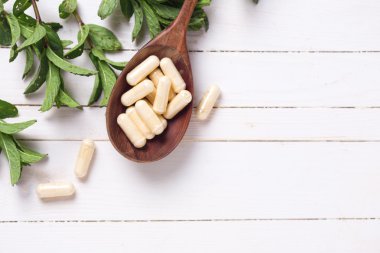 Ot ve hap yaprakları