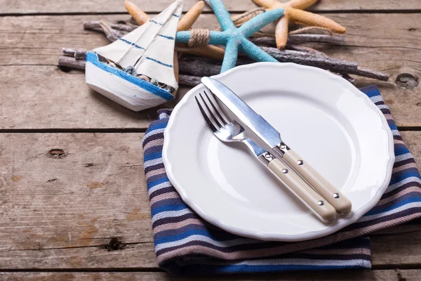 Tabla de ajuste para el verano — Foto de Stock