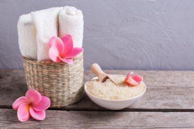 Deniz tuzu kase ve havlu