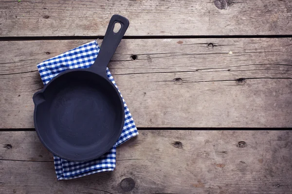 Empty frying pan — Stock Photo, Image