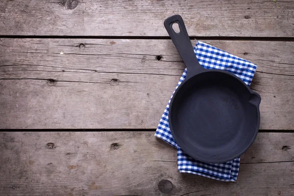 Empty frying pan — Stock Photo, Image