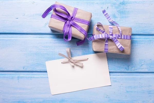 Empty tag and gift boxes — Stock Photo, Image