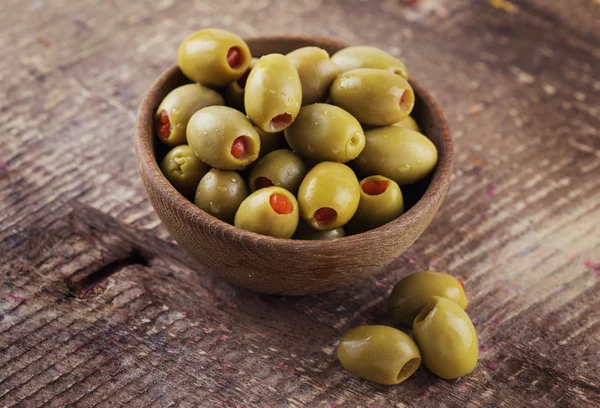 Olives in bowl — Stock Photo, Image